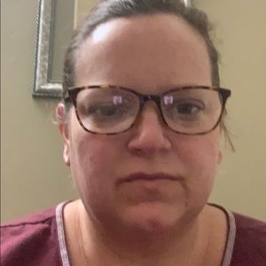 Meet your Posher, Carrie